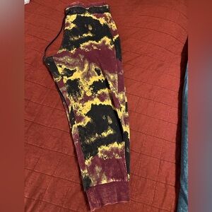 JoyLab Women’s Jogger pants burgundy, yellow and black marbled design